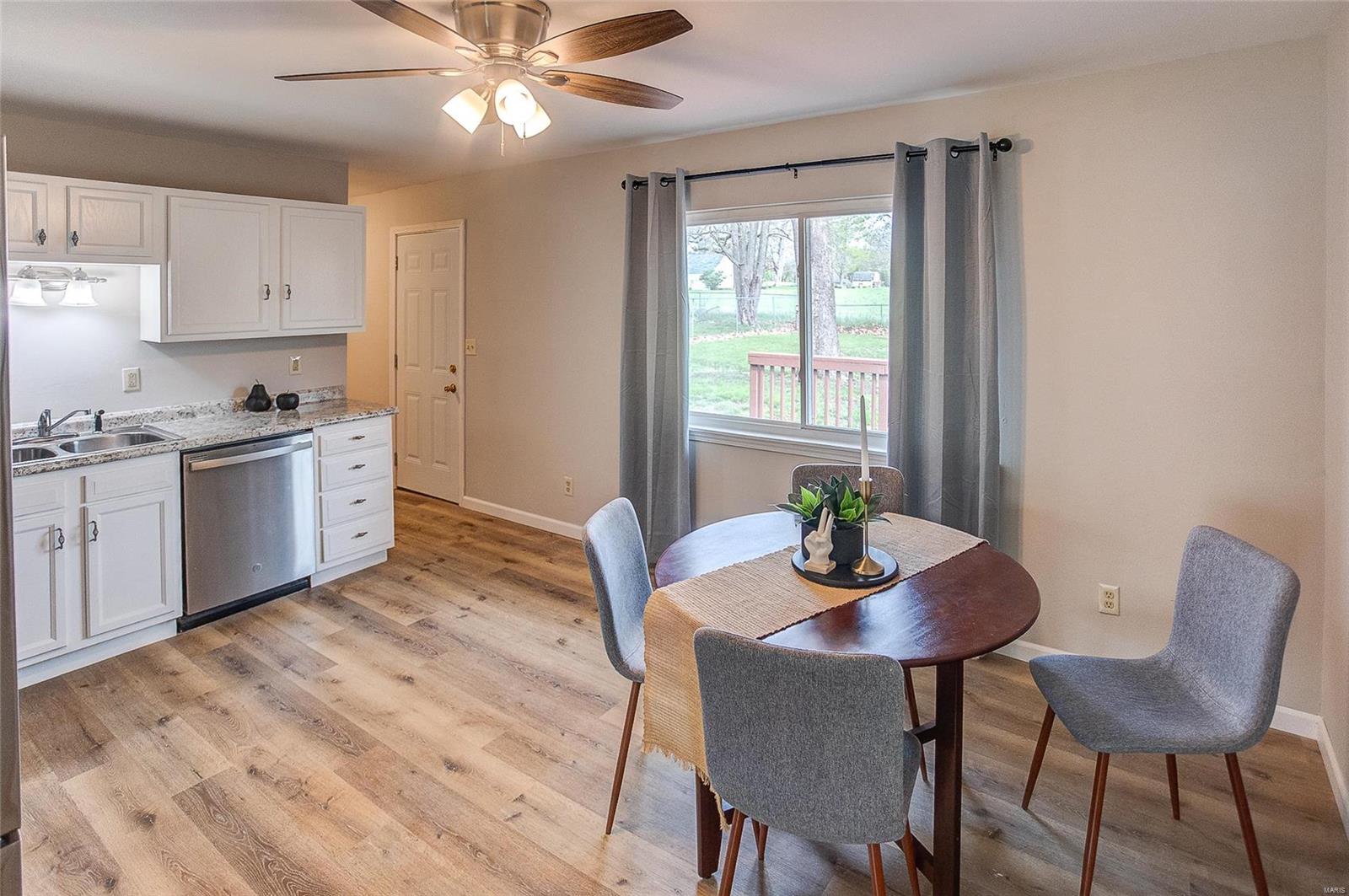 114 George Street Brighton, IL 62012 - Photo 8 of 28 Gallery Image 8