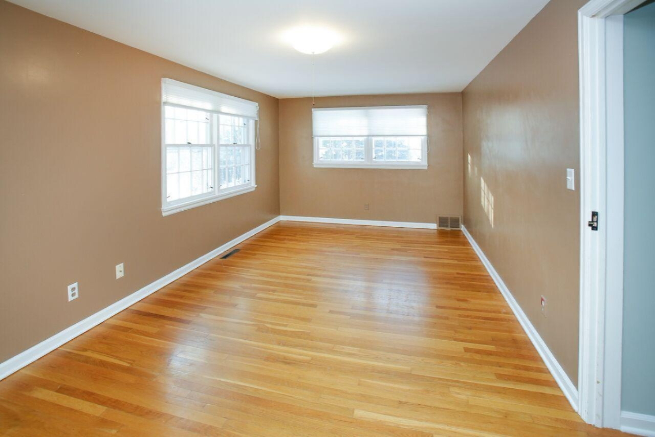 15955 Williams Road Hickory Corners, MI 49060 - Photo 15 of 39 DbA4e7AjEooJvSTz20h_oOqPVn55G4rhTMplcb46