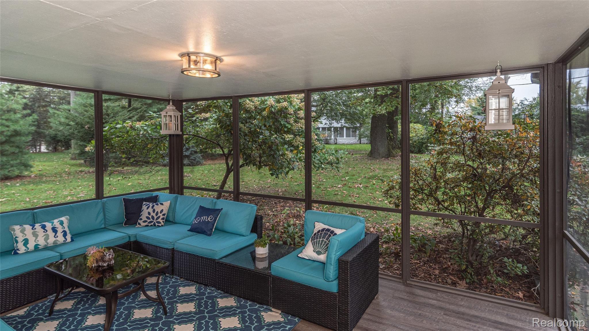2460 Worcester Road West Bloomfield, MI 48323 - Photo 38 of 75 037_43.jpg