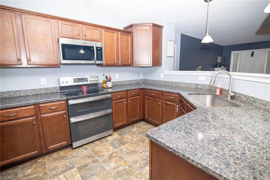 184 Beasley Road Mount Airy, NC 27030 - Photo 12 of 41