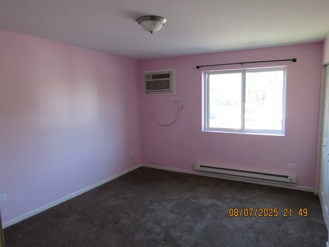 $1,800 | 7725 Woodward Avenue, Unit 2S, Woodridge, IL 60517