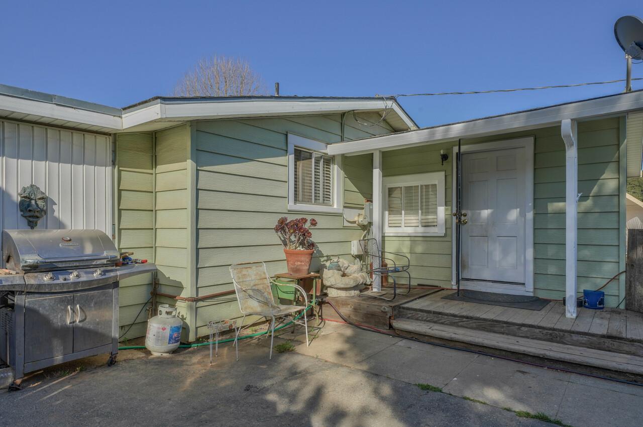 8770 Dyer Road Salinas, CA 93907 - Photo 2 of 16 Gallery Image 2