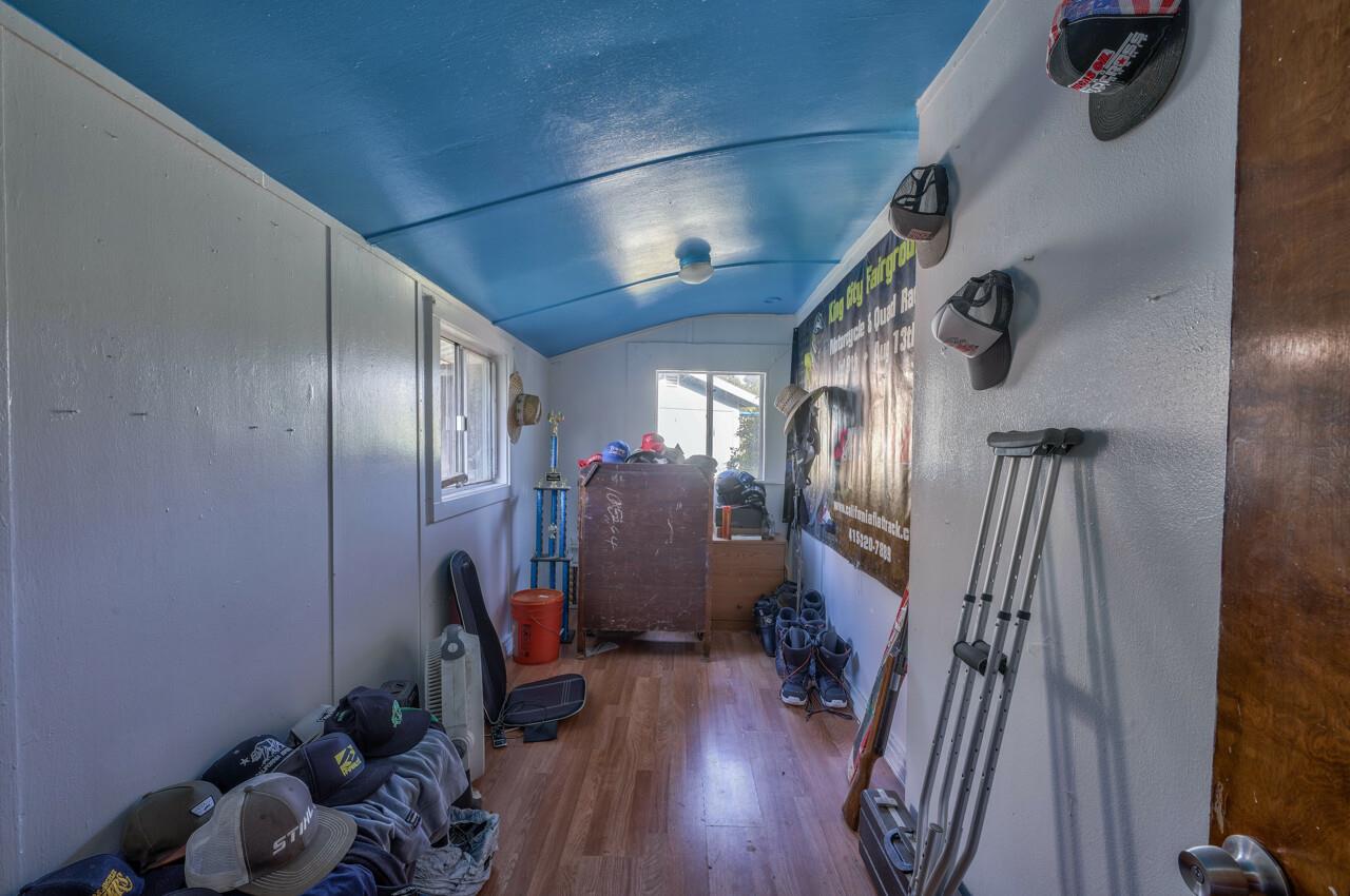 8770 Dyer Road Salinas, CA 93907 - Photo 10 of 16 Gallery Image 10