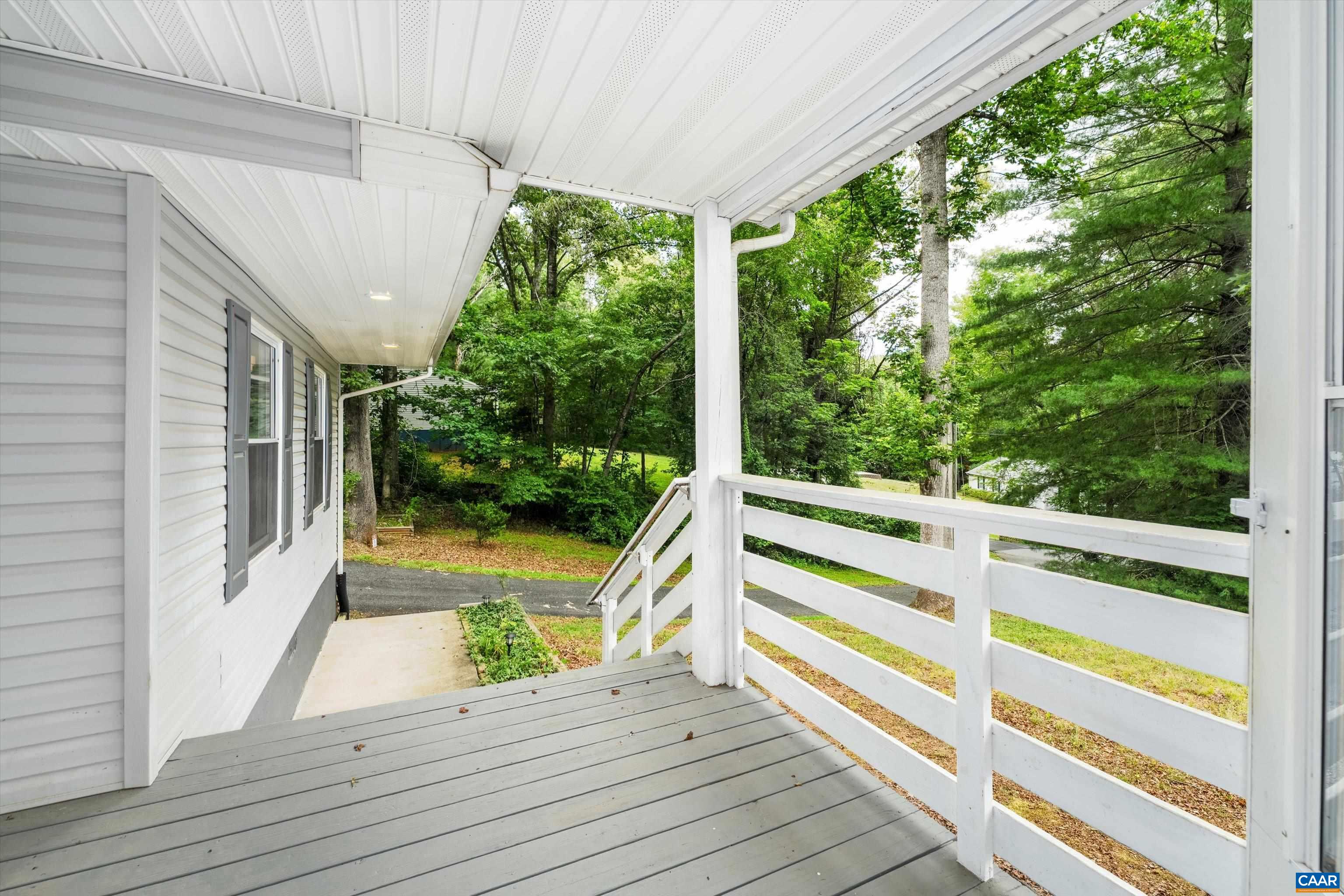 162 Larkspur Road Ruckersville, VA 22968 - Photo 5 of 43 Front Porch