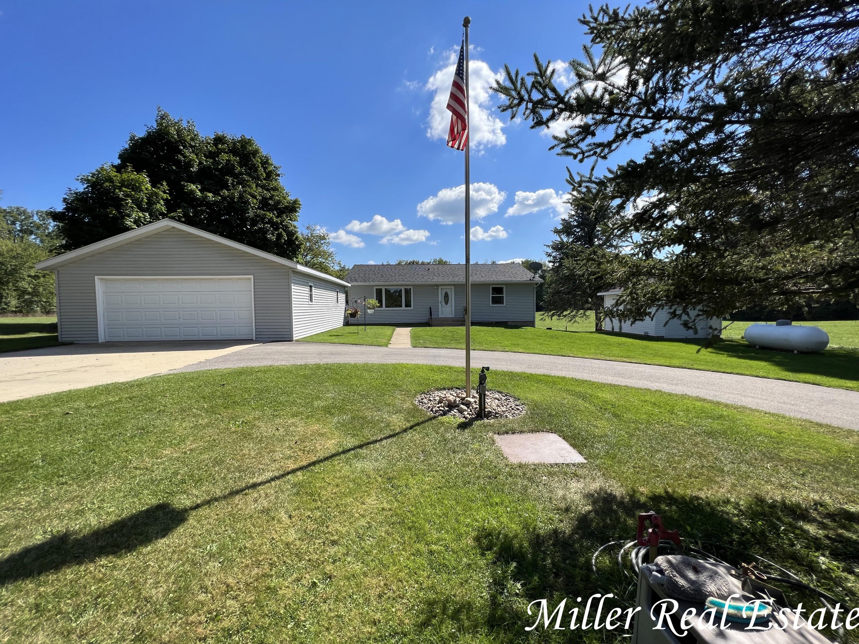 129 West Hobbs Road Delton, MI 49046 - Photo 1 of 24 MILLER MEANS SOLD!26
