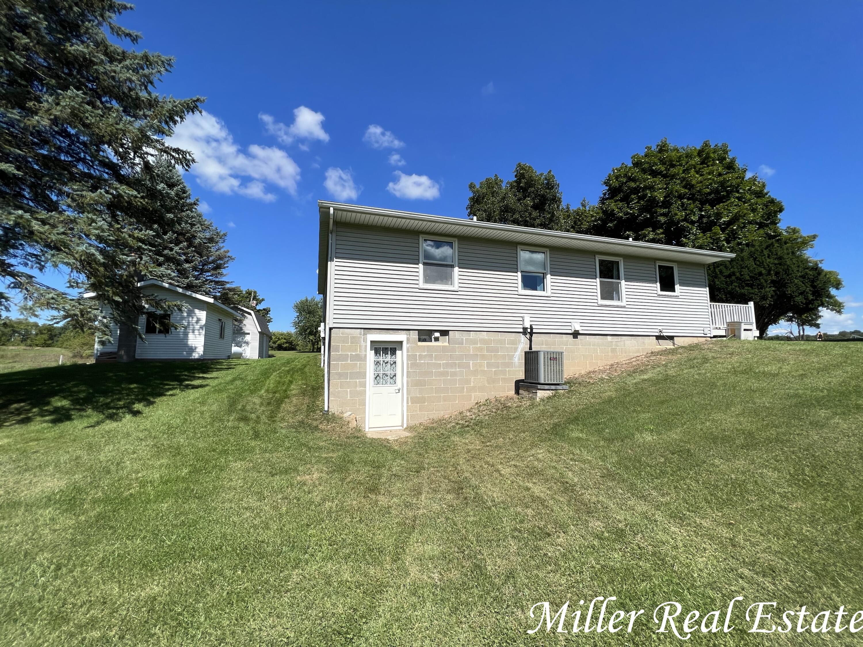 129 West Hobbs Road Delton, MI 49046 - Photo 21 of 24 MILLER MEANS SOLD!3