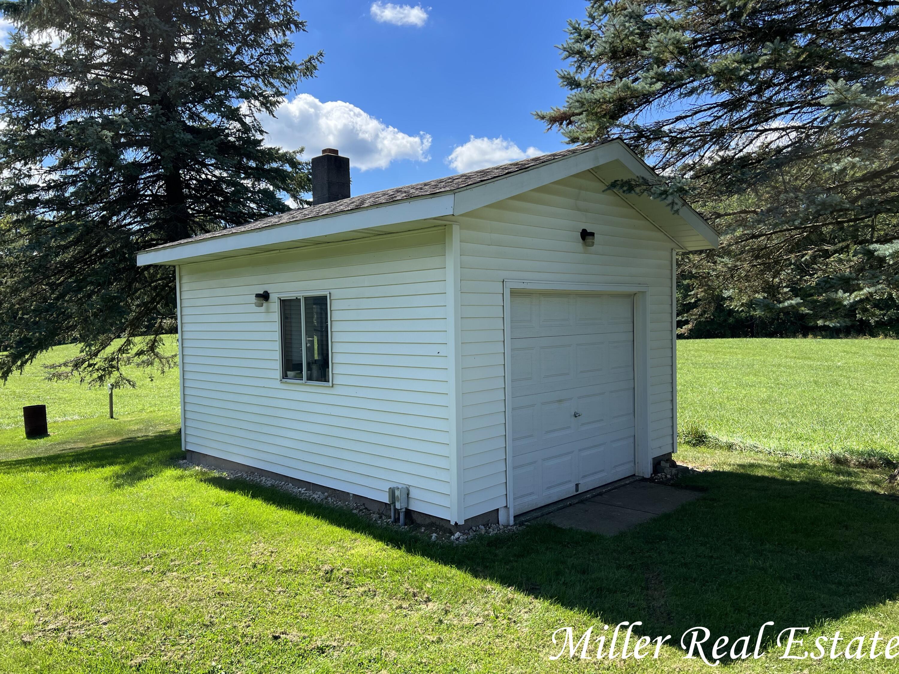 129 West Hobbs Road Delton, MI 49046 - Photo 24 of 24 MILLER MEANS SOLD!1