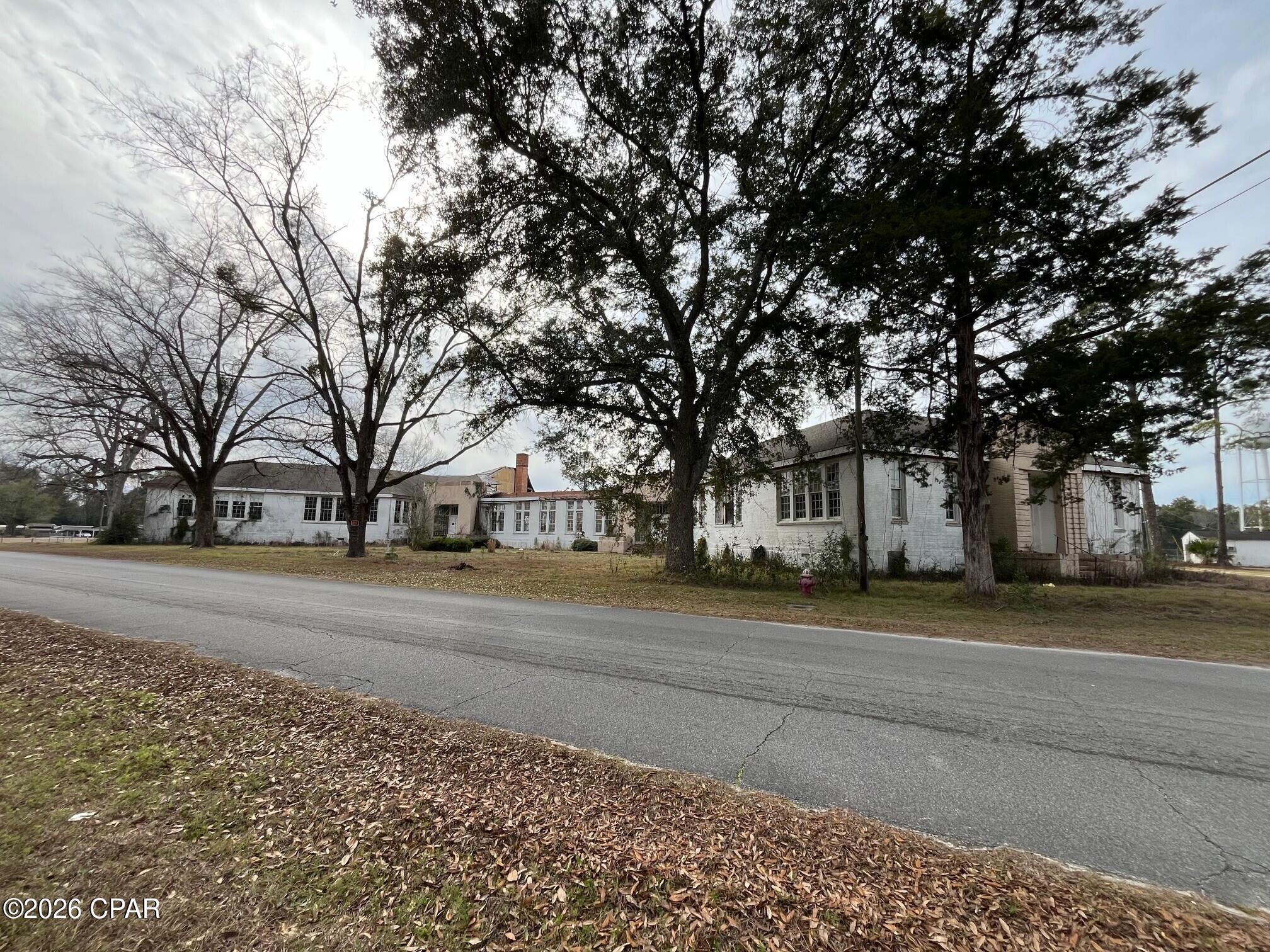 4181 Apple White Street Greenwood, FL 32443 - Photo 2 of 23