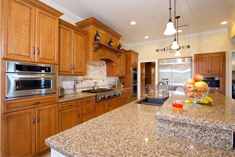 16166 Martincoit Road Poway, CA 92064 - Photo 13 of 25