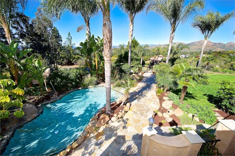 16166 Martincoit Road Poway, CA 92064 - Photo 3 of 25
