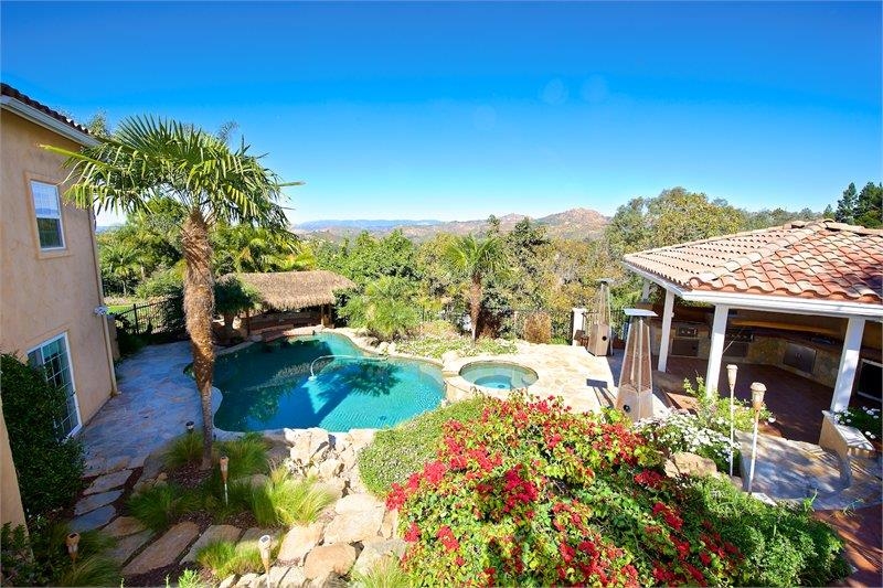16166 Martincoit Road Poway, CA 92064 - Photo 6 of 25