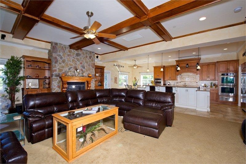 16166 Martincoit Road Poway, CA 92064 - Photo 10 of 25