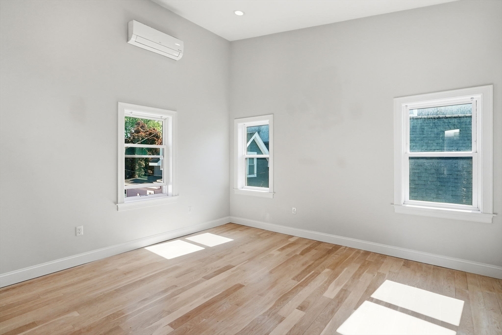 34 Underhill Street, Unit 4 Winthrop, MA 02152 - Photo 9 of 17