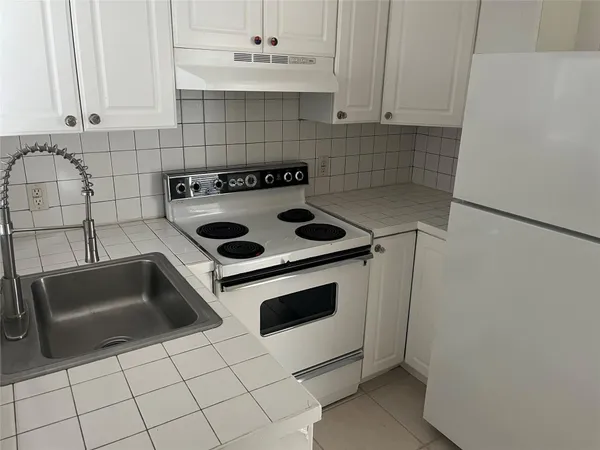 $1,500 | 301 South Ocean Boulevard, Unit 3, Pompano Beach, FL 33062