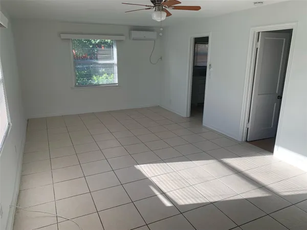 $1,500 | 301 South Ocean Boulevard, Unit 3, Pompano Beach, FL 33062