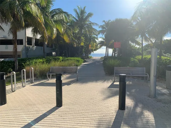 $1,500 | 301 South Ocean Boulevard, Unit 3, Pompano Beach, FL 33062