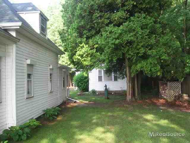 3891 Lakeshore Road Lexington, MI 48450 - Photo 5 of 24 31133973-4.JPG