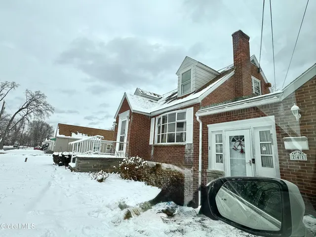 $260,000 | Undisclosed Address, Schenectady, NY 12306