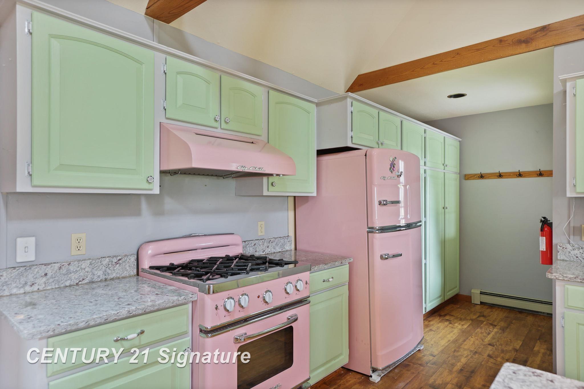 720 Pt Crescent Rd Port Port Austin, MI 48467 - Photo 17 of 79