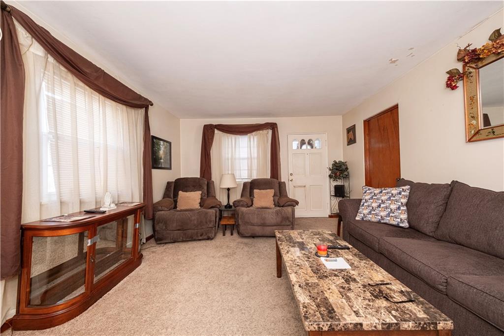 212 Clutter Street Canonsburg, PA 15317 - Photo 3 of 24