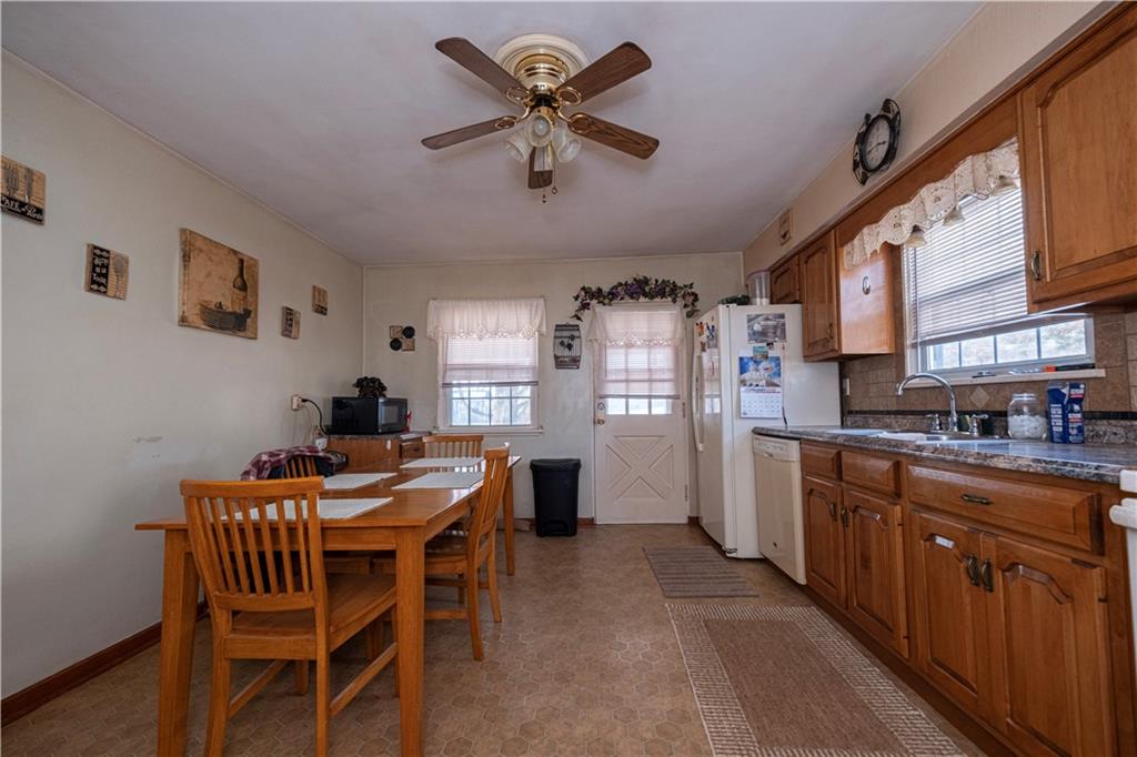 212 Clutter Street Canonsburg, PA 15317 - Photo 5 of 24