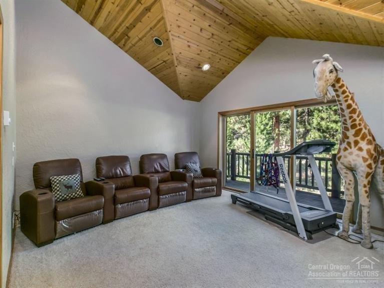 16172 Foothill Loop Sisters, OR 97759 - Photo 15 of 22 Bonus room with balcony for entertaining