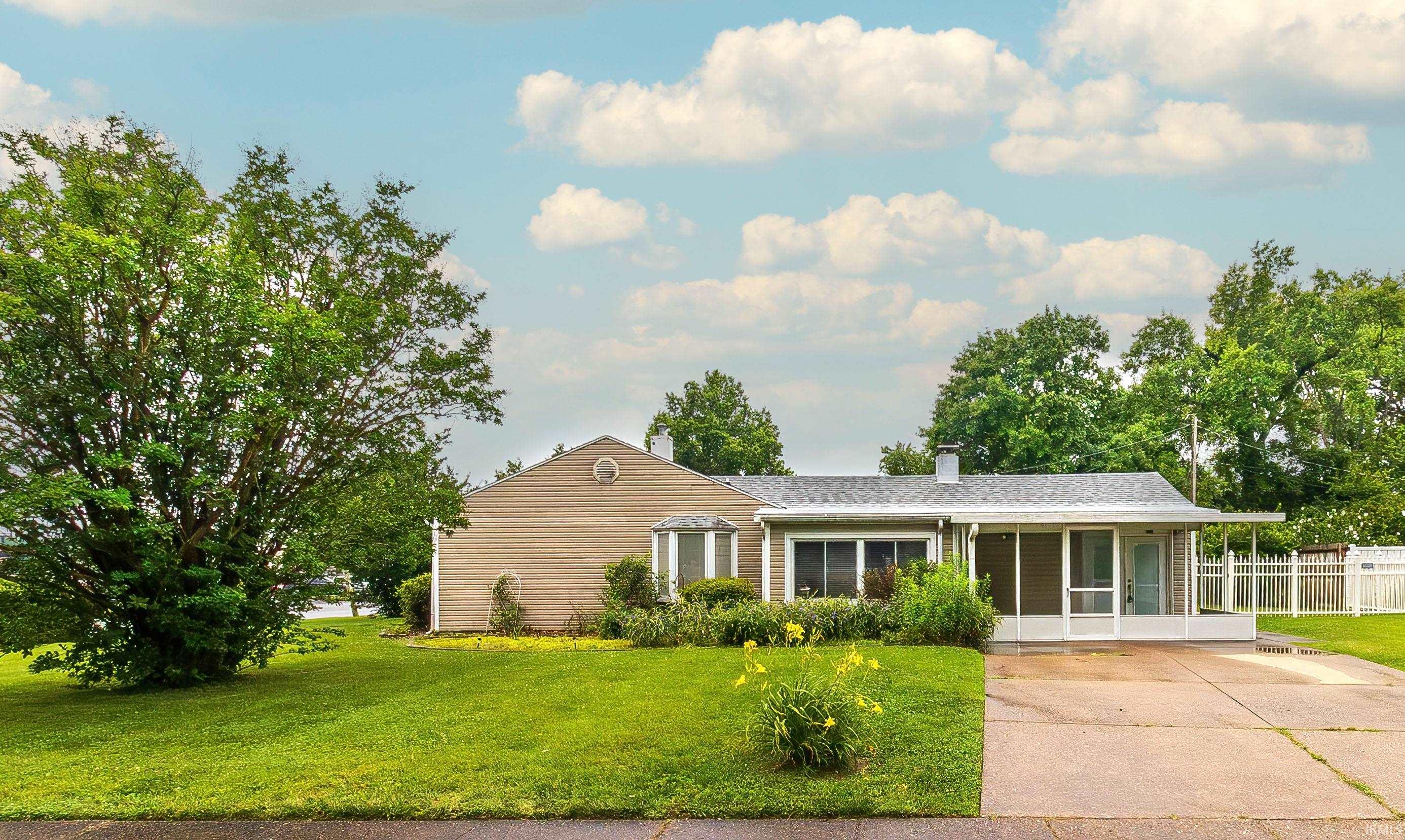 601 West Mill Road Evansville, IN 47710 - Photo 4 of 28