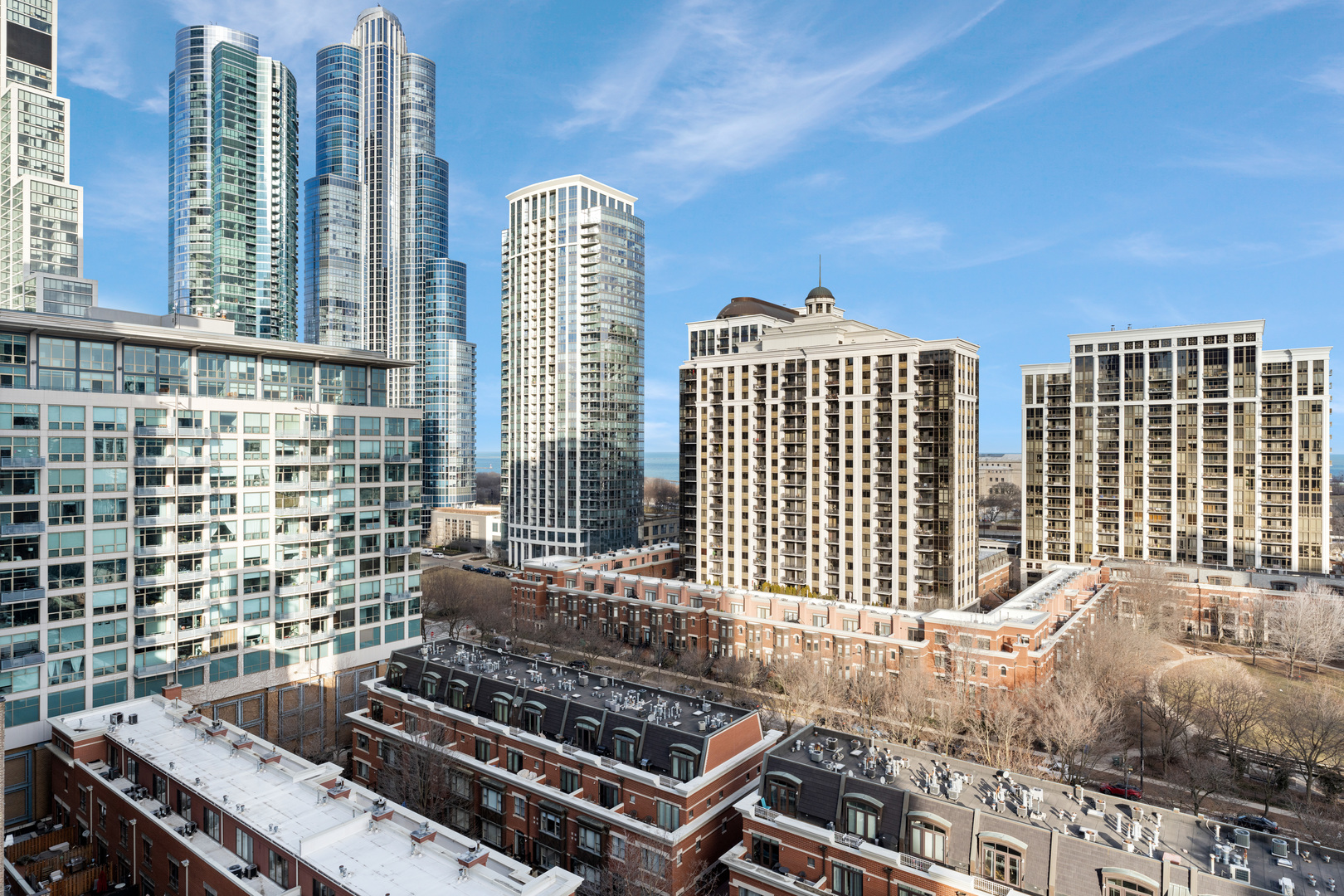 100 East 14th Street, Unit 1203 Chicago, IL 60605 - Photo 23 of 28 a view of roof deck