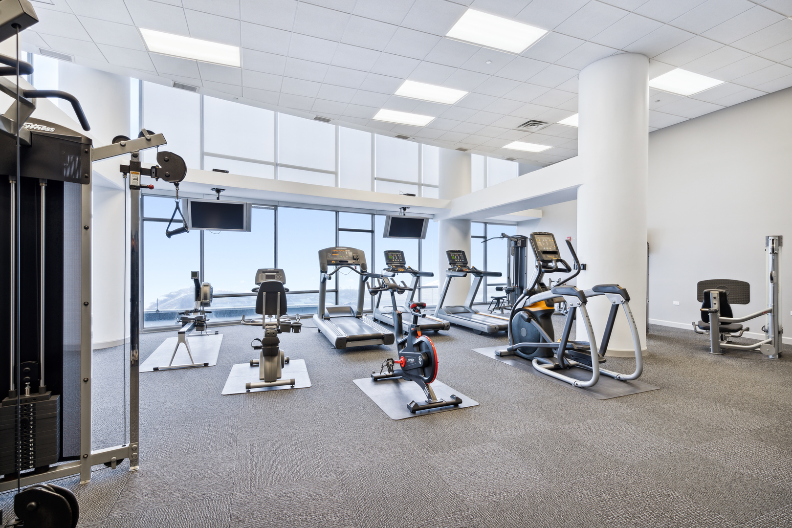 100 East 14th Street, Unit 1203 Chicago, IL 60605 - Photo 28 of 28 a view of a room with gym equipment