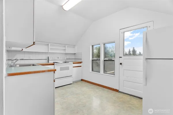 $695,000 | 1218 Mitchell Avenue, Blaine, WA 98230