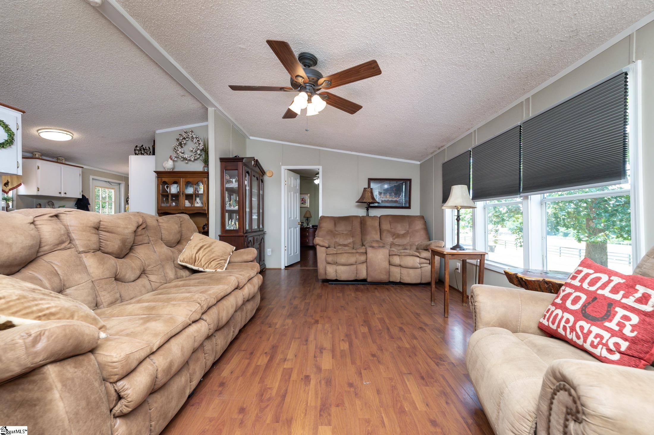312 Tripp Road Piedmont, SC 29673 - Photo 4 of 15 Gallery Image 4