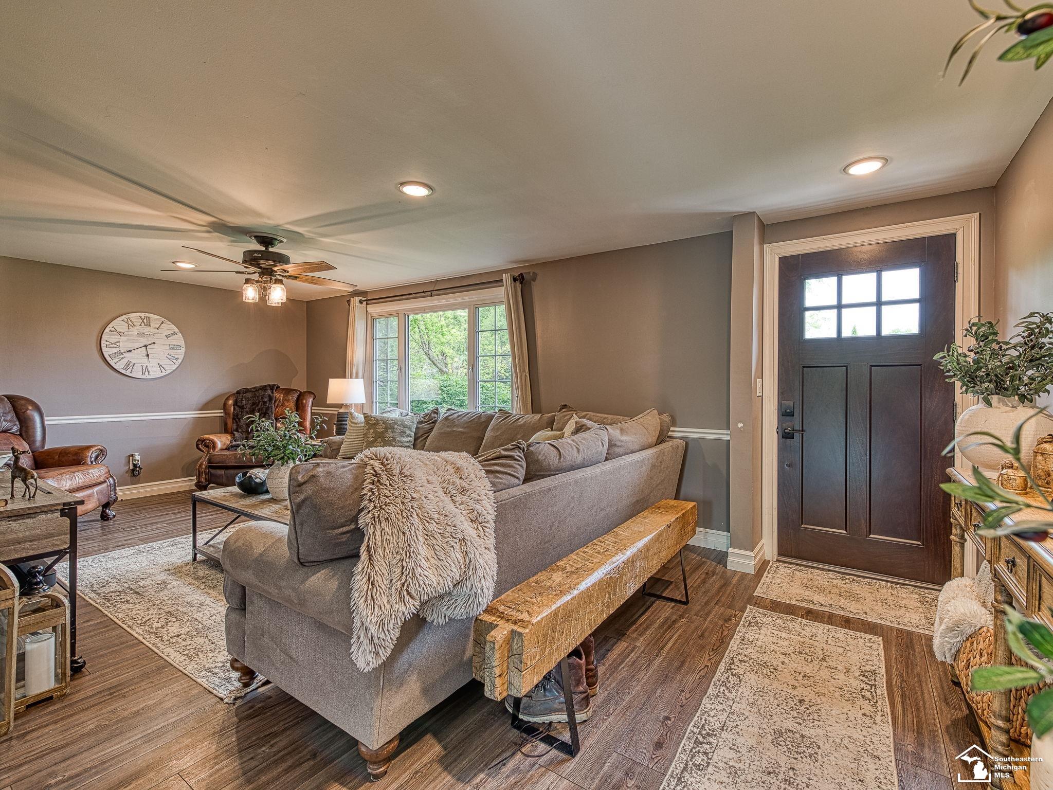 12660 Darling Road Milan, MI 48160 - Photo 4 of 39