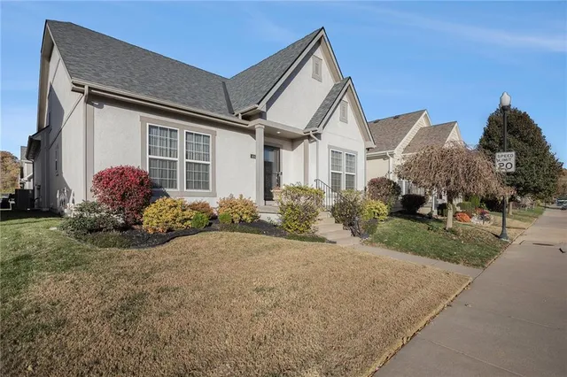 $464,900 | 406 East 31st Avenue, Kansas City, MO 64116