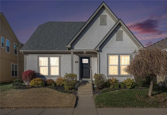 $464,900 | 406 East 31st Avenue, Kansas City, MO 64116