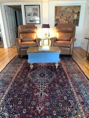7 Lee Street, Unit 1 Marblehead, MA 01945 - Photo 6 of 32 a living room with furniture and a rug