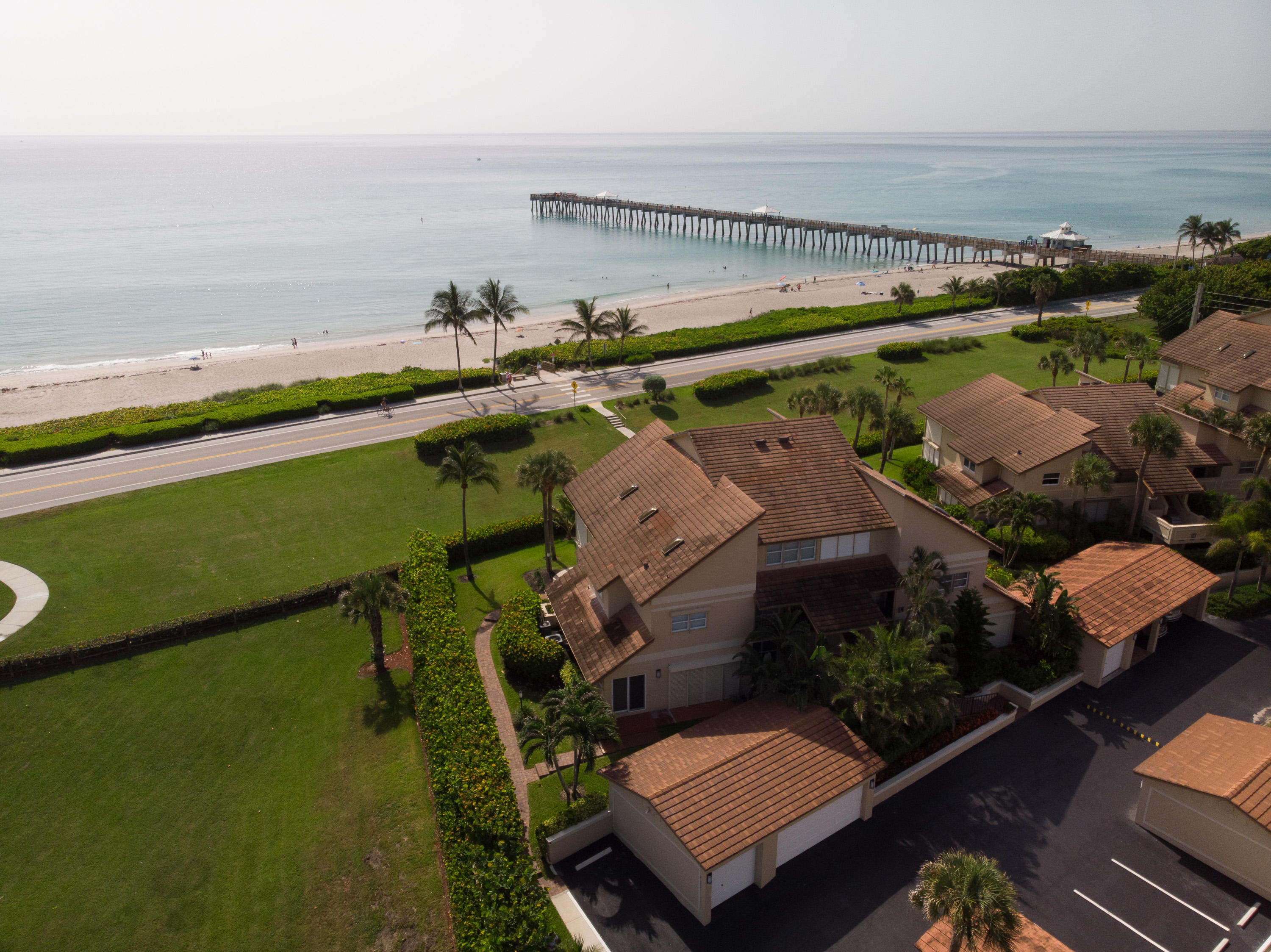 4161 U.S. Highway 1, Unit E2 Jupiter, FL 33477 - Photo 33 of 37 a view of an ocean from a balcony