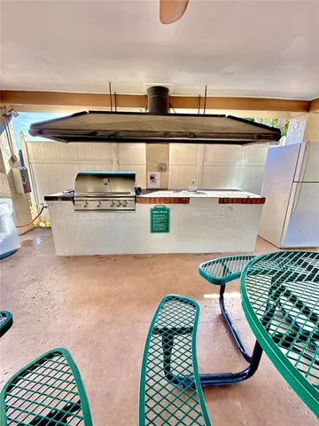 $239,900 | 5970 80th Street North, Unit 411, St. Petersburg, FL 33709