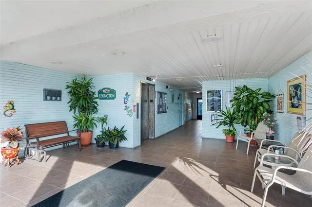 $239,900 | 5970 80th Street North, Unit 411, St. Petersburg, FL 33709