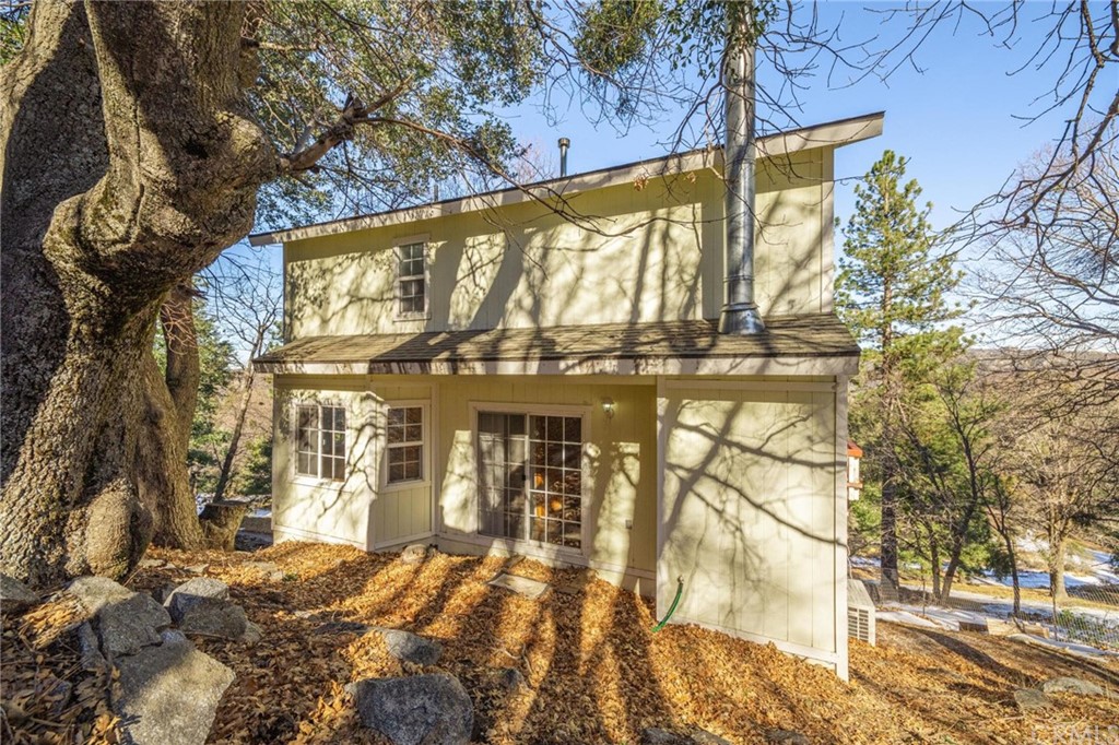 24071 Fern Glen Road Crestline, CA 92325 - Photo 14 of 29