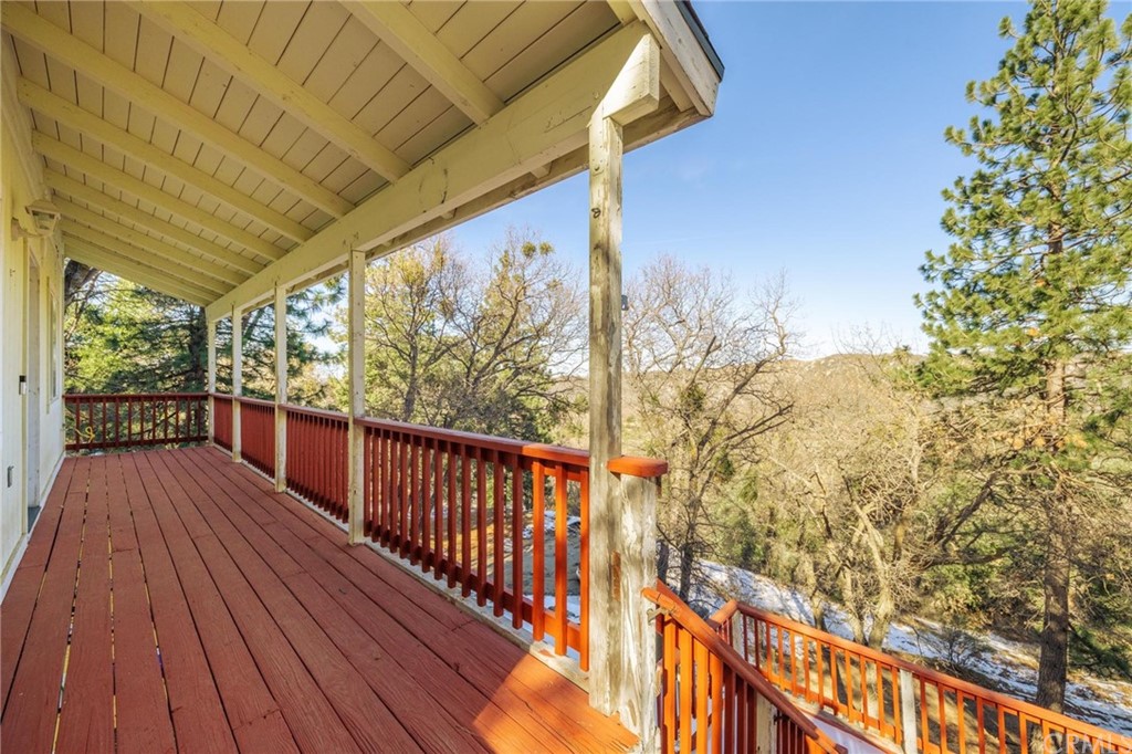 24071 Fern Glen Road Crestline, CA 92325 - Photo 3 of 29