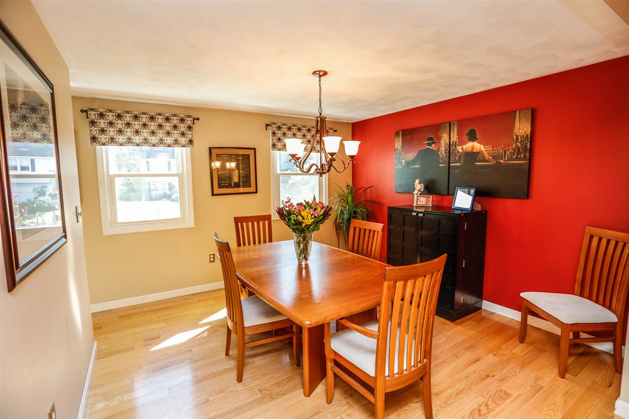 36 Robinhood Road Nashua, NH 03062 - Photo 11 of 38 Gallery Image 11