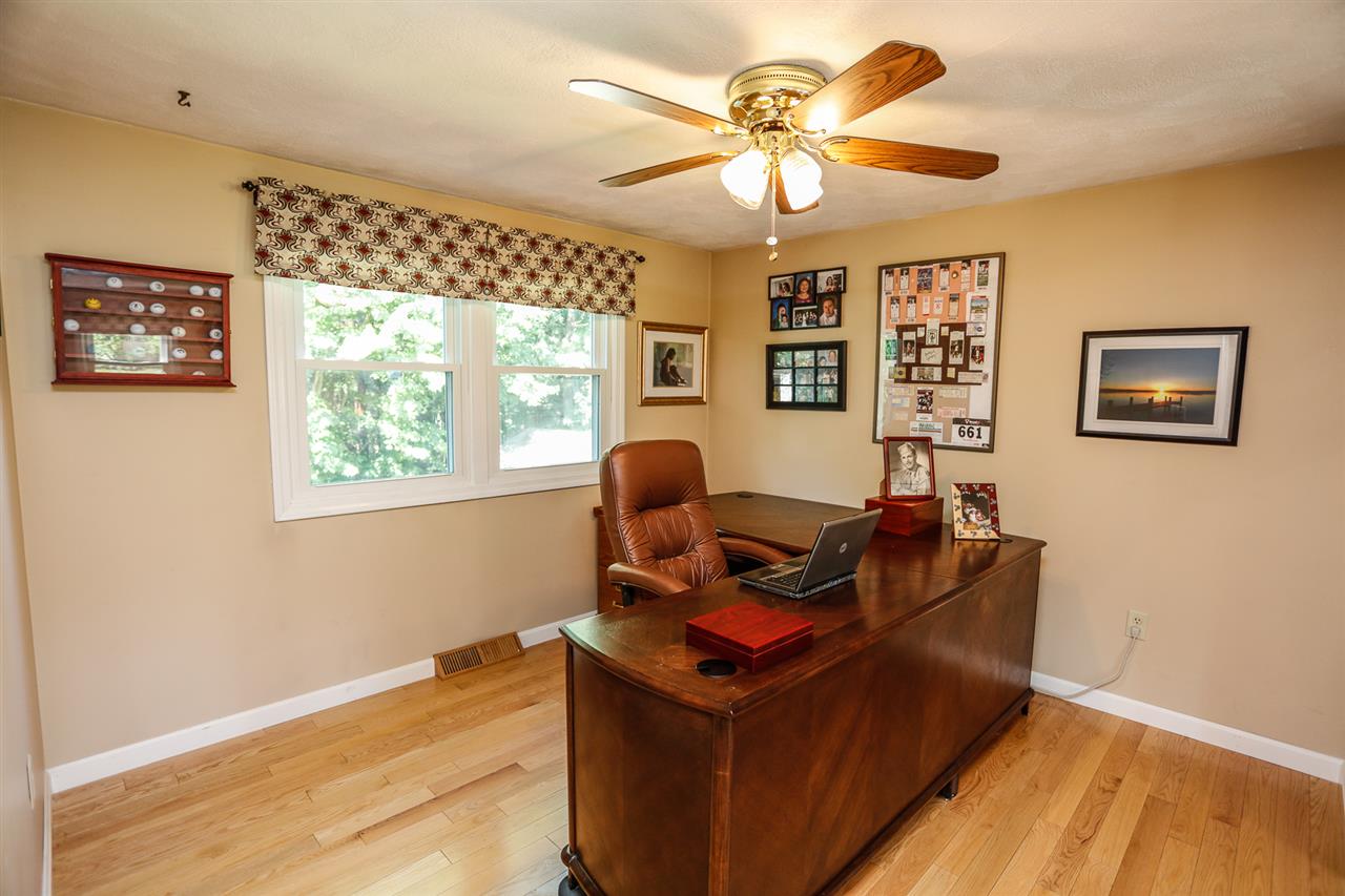 36 Robinhood Road Nashua, NH 03062 - Photo 18 of 38 Gallery Image 18