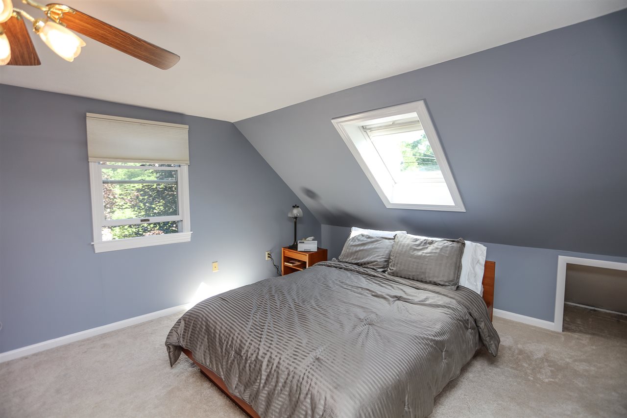36 Robinhood Road Nashua, NH 03062 - Photo 22 of 38 Gallery Image 22