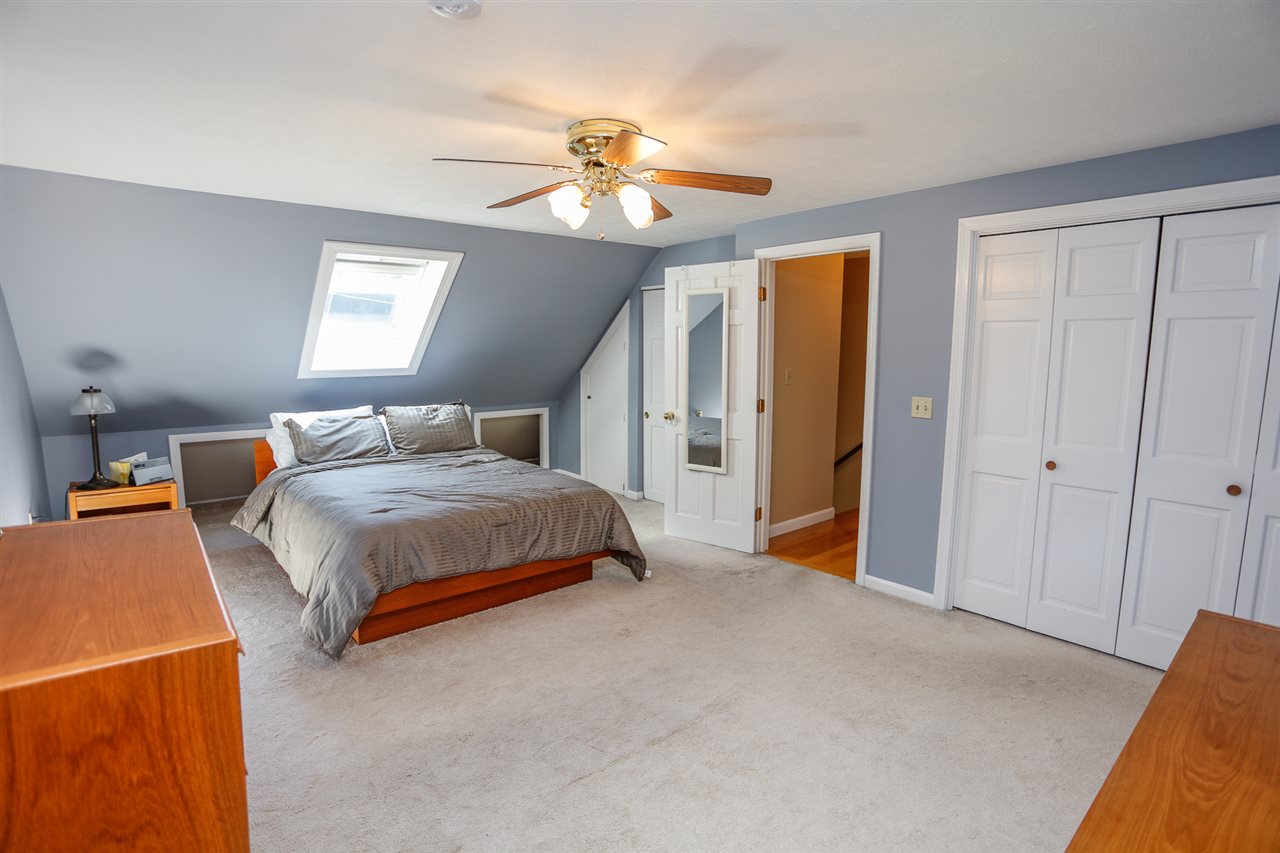 36 Robinhood Road Nashua, NH 03062 - Photo 24 of 38 Gallery Image 24