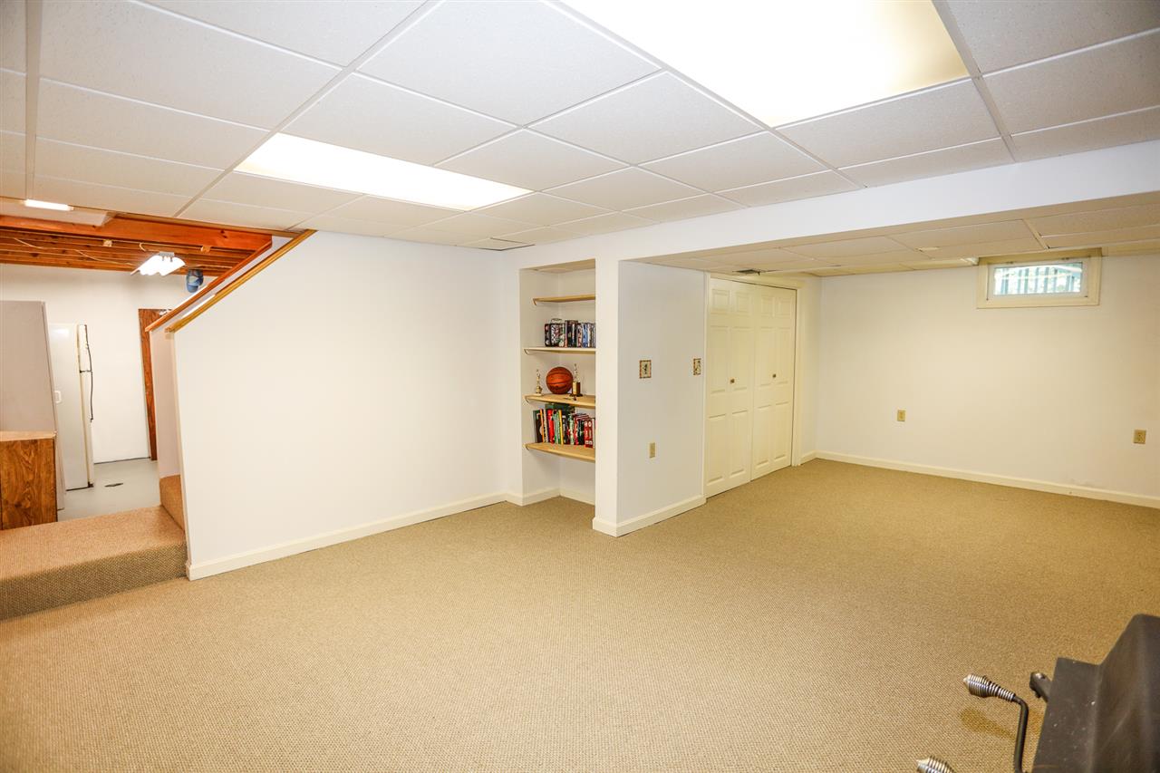 36 Robinhood Road Nashua, NH 03062 - Photo 27 of 38 Gallery Image 27