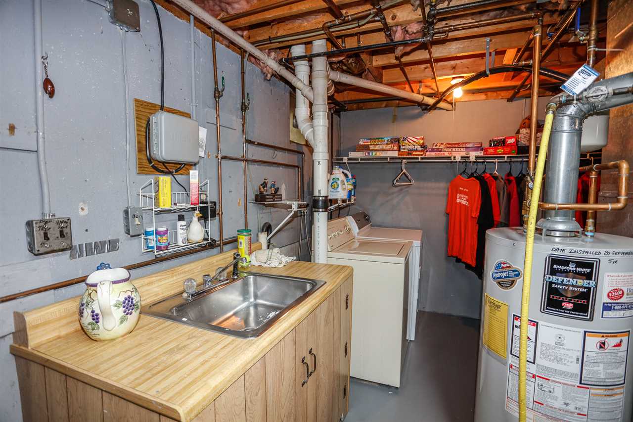 36 Robinhood Road Nashua, NH 03062 - Photo 30 of 38 Gallery Image 30