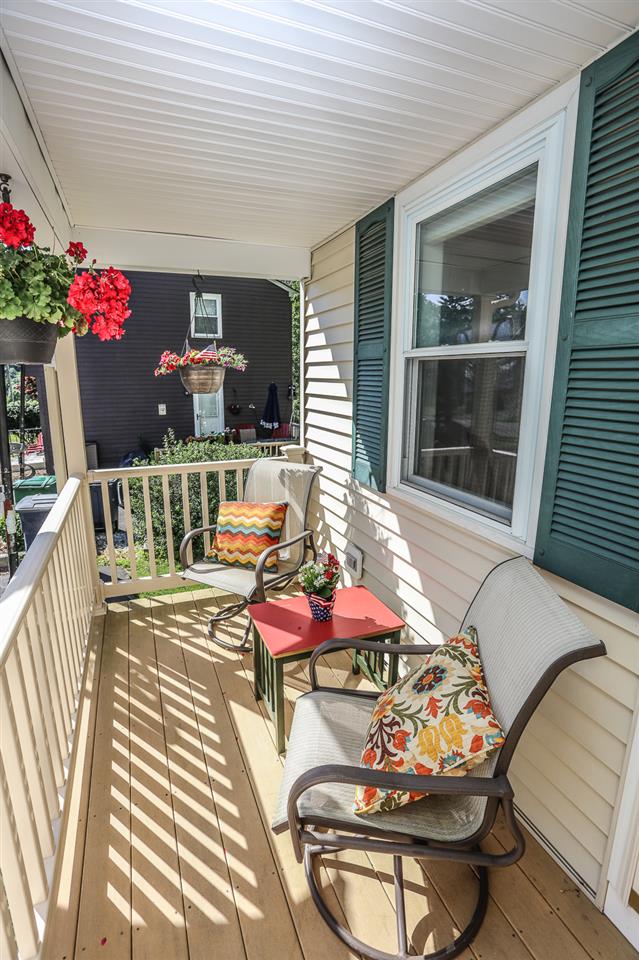 36 Robinhood Road Nashua, NH 03062 - Photo 4 of 38 Gallery Image 4