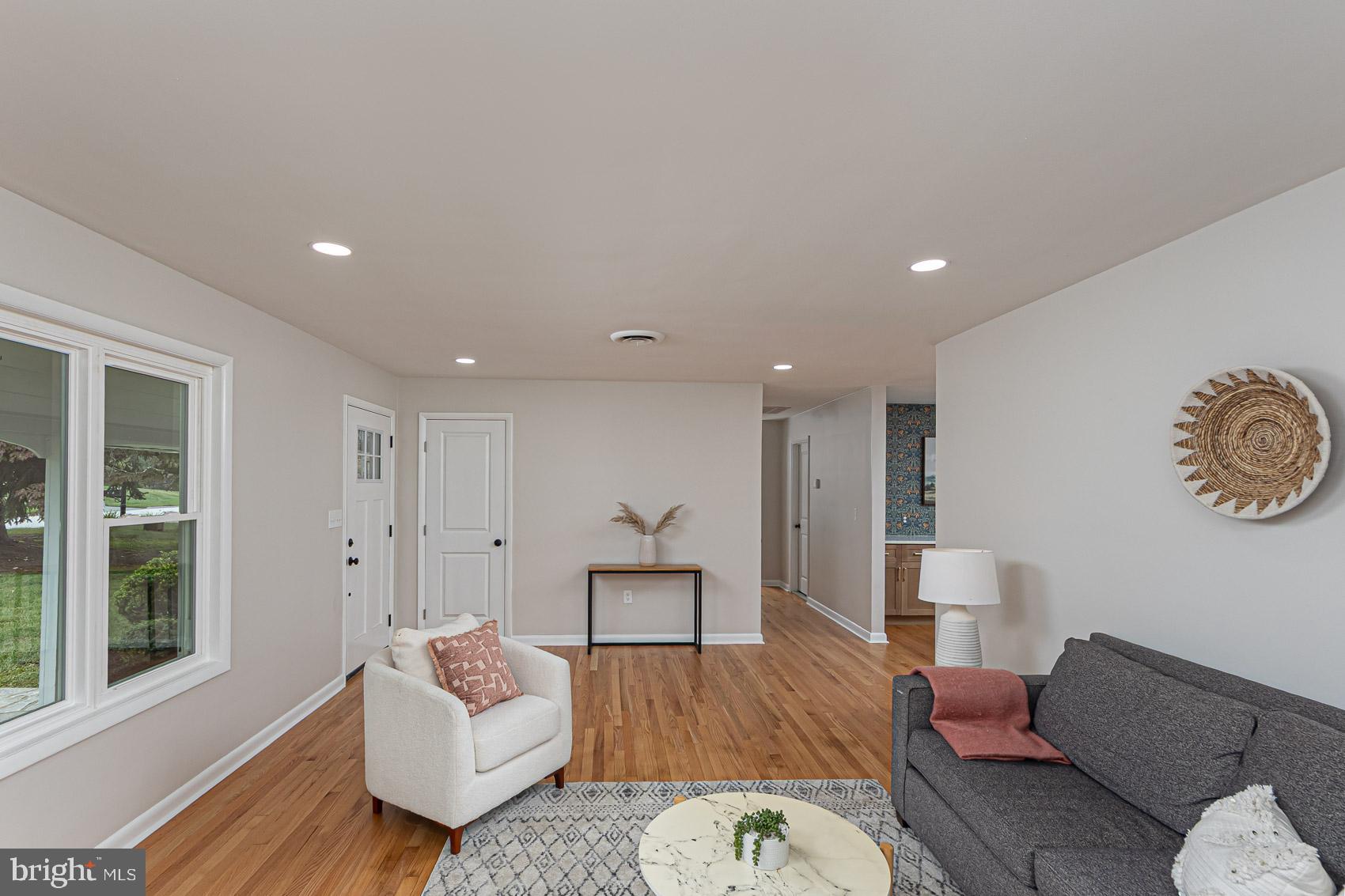 9508 Buckhorn Road Baltimore, MD 21234 - Photo 16 of 40 Bright and inviting living space awaits you.