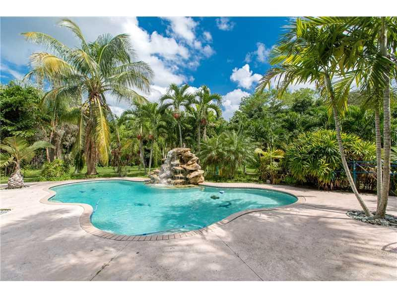 16900 Southwest 62nd Street Southwest Ranches, FL 33331 - Photo 7 of 22 Swimming Pool/Hot Tub/Sauna