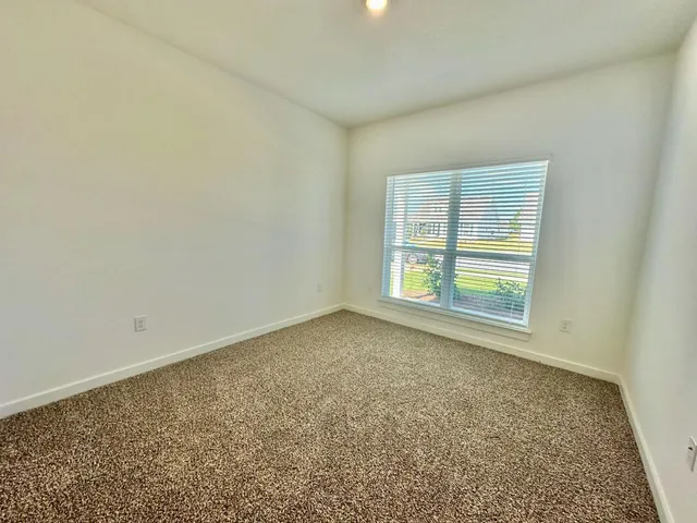 $2,400 | 494 Arrowwood Boulevard, Freeport, FL 32439